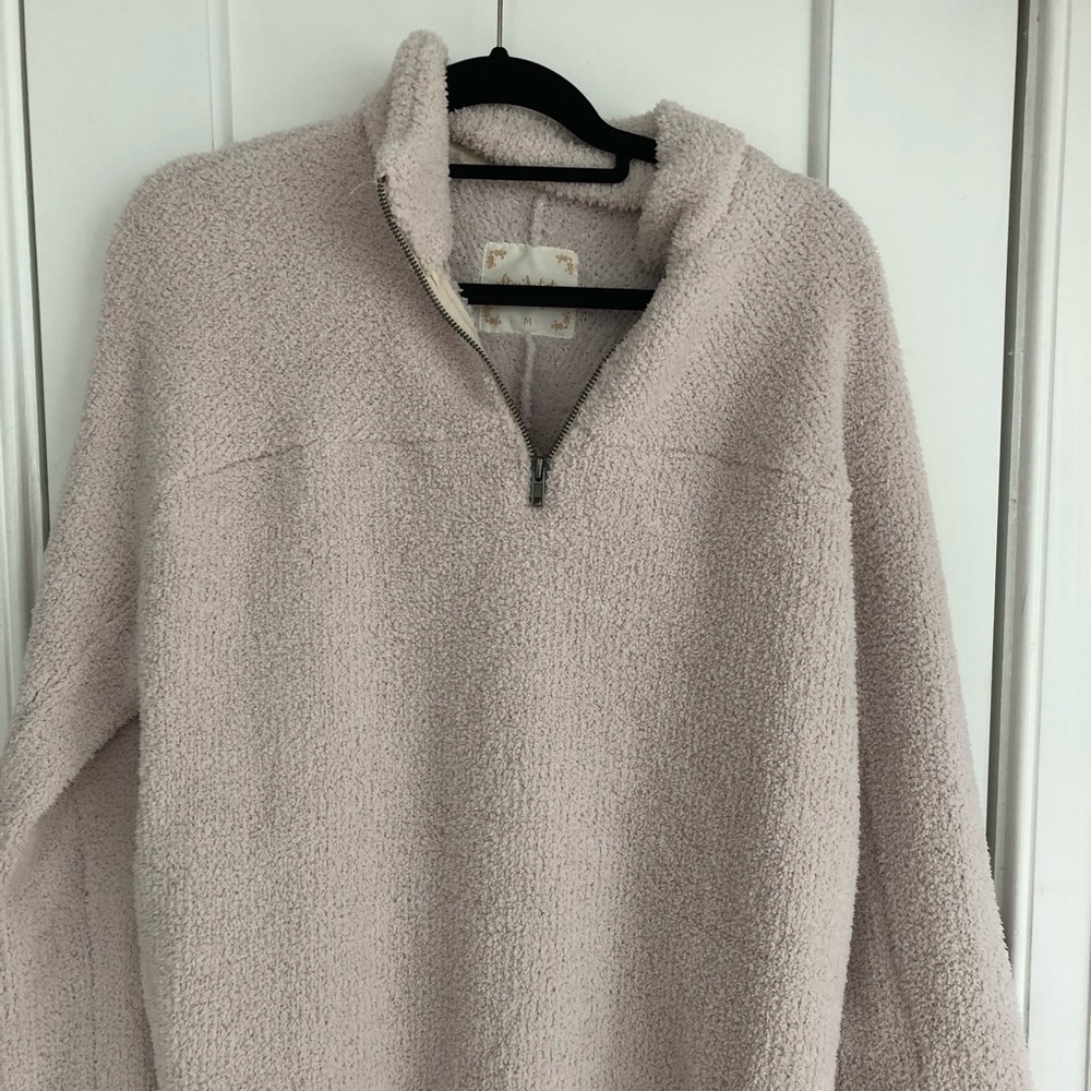 Cozy white zip sweater! Super soft !